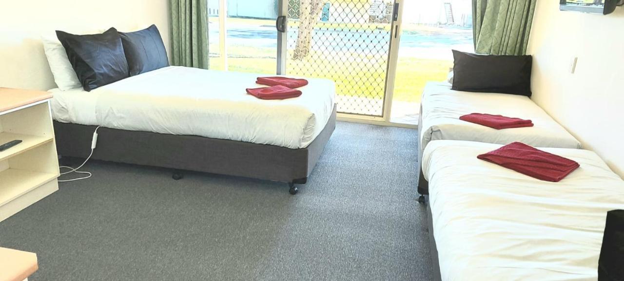 Barmera Lake Resort Motel Extérieur photo